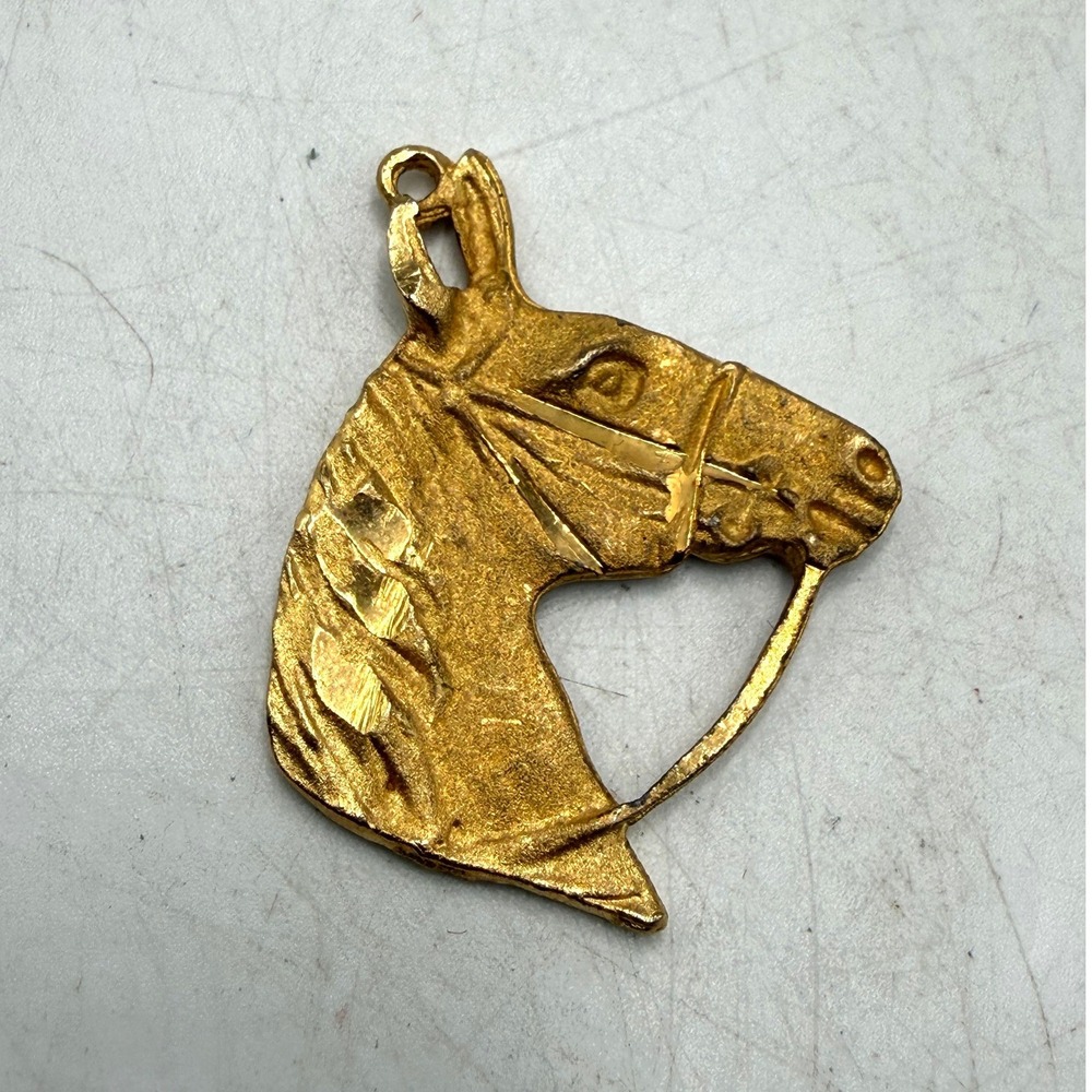 Vintage Gold Tone Horse Head Pendant Equestrian Bridle Charm Jewelry Accessory